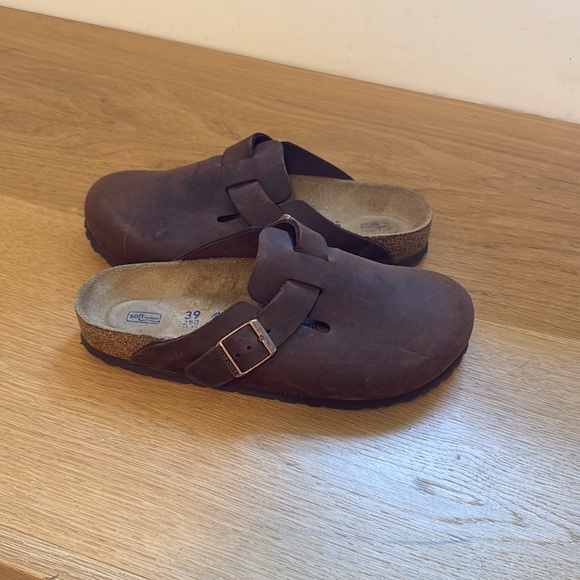 Like new Women's Birkenstock Boston Clogs, Oiled Leather Soft Footbed - Picture 8 of 8
